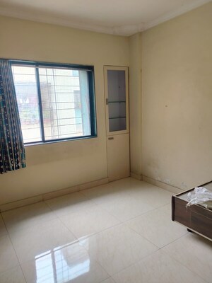 Room in 2 BHK Apartment at Pate West Coast Park, Shivane – for Rent