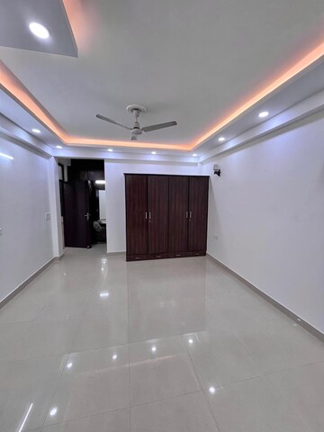 Room in 3 BHK Apartment at Ansal Plaza Gurgaon, Palam Vihar – for Rent