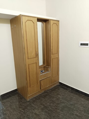 Room in 2 BHK Apartment at Btm Layout Stage 2 – for Rent