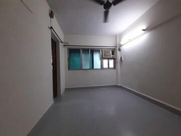 1 RK Apartment For Rent in Goregaon East