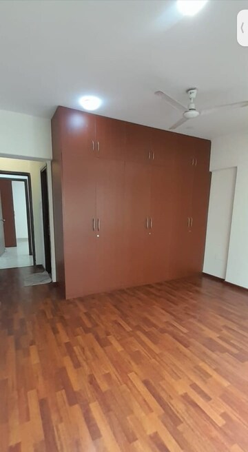 Room in 3 BHK Apartment at Aristo Pearl Residency, Prabhadevi – for Rent