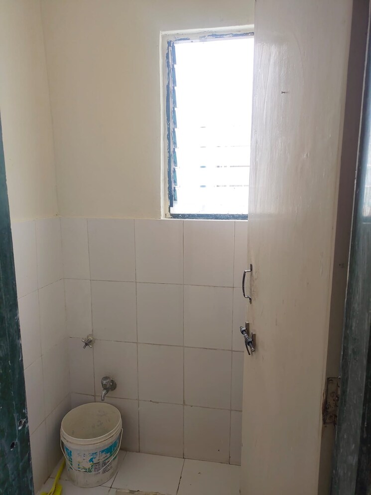 Bathroom, shivane 1 RK 350 Sq.Ft. Apartment In Shivane Pune 9017817