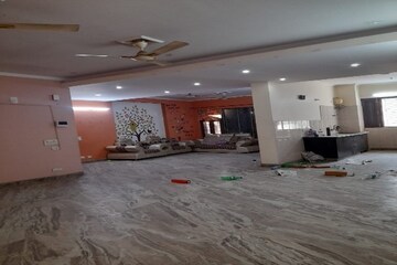 Parking in 2 BHK Builder Floor at Vasundhara Sector 5 – for Sale
