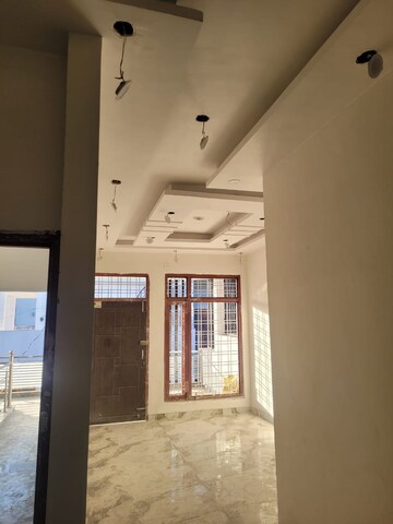 Room in 4 BHK Independent House at Shimla Bypass Road – for Sale