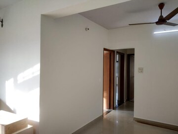 Room in 3 BHK Apartment at Abrol Vastu Park, Malad West – for Rent