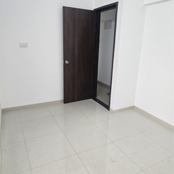 Room in 2.5 BHK Apartment at Krisala 41 Elite, Tathawade – for Sale