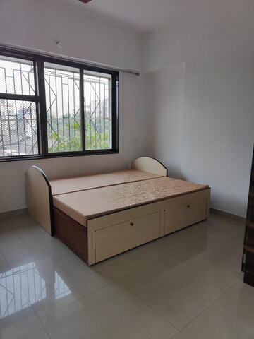 Room in 2 BHK Apartment at Andheri East – for Rent