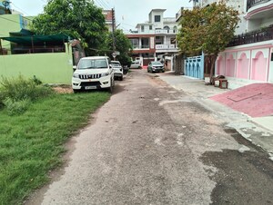  Plot For Sale in Gomti Nagar