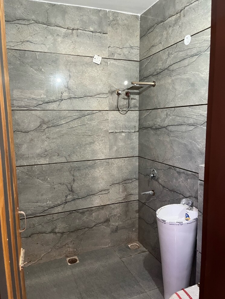 Bathroom, high ground 3.5 Bedroom 1070 Sq.Ft. Builder Floor In High Ground Zirakpur 9018012