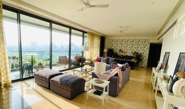 Team Area in 5 BHK Apartment at Rustomjee Elita, Andheri West – for Rent