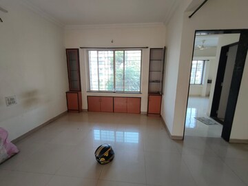 Room in 2 BHK Apartment at Sun City Phase I, Sinhagad Road – for Rent