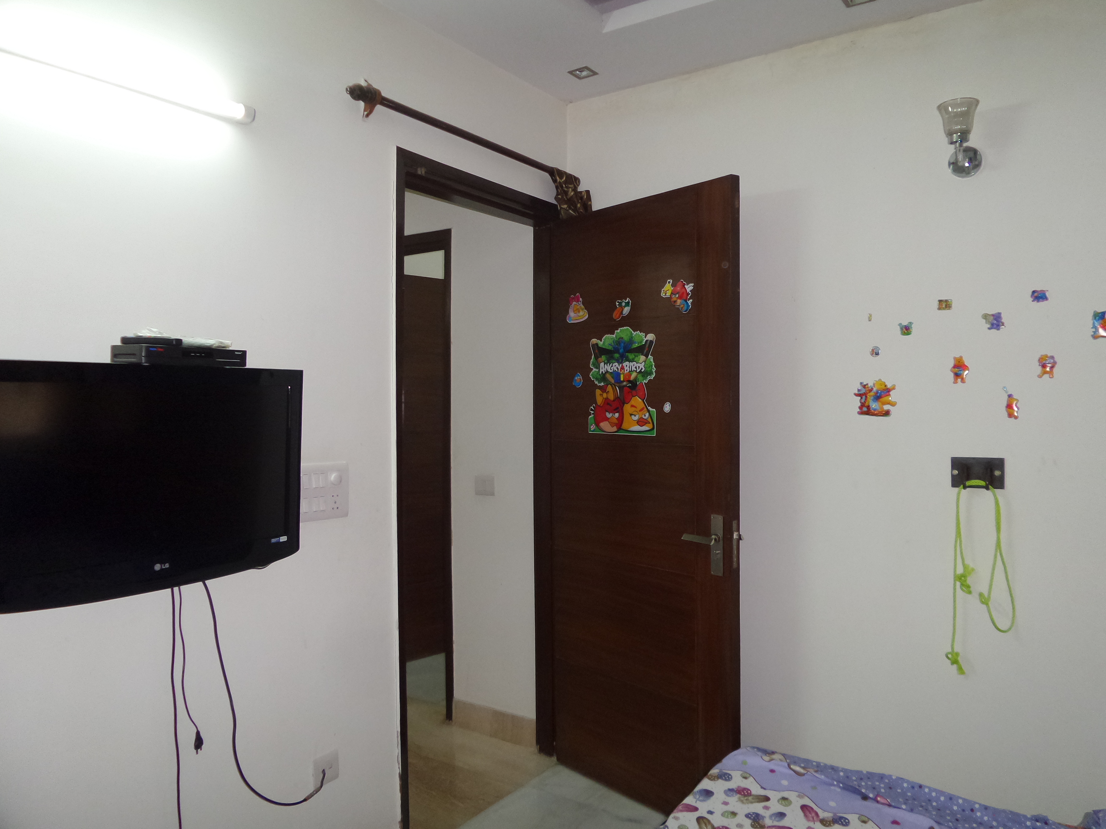 3 BHK + Servant Room Builder Floor For Rent in Builder Floor