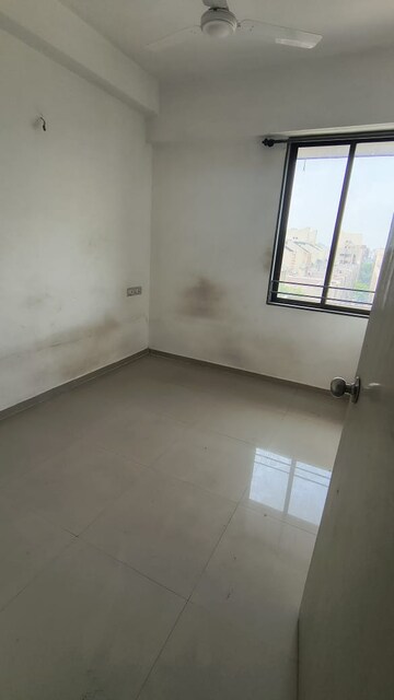 Room in 3 BHK Apartment at Vejalpur – for Rent