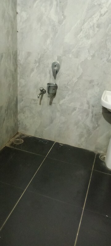 Furnished Amenities in 3 BHK Builder Floor at Parsvnath City, Sector 8 – for Rent