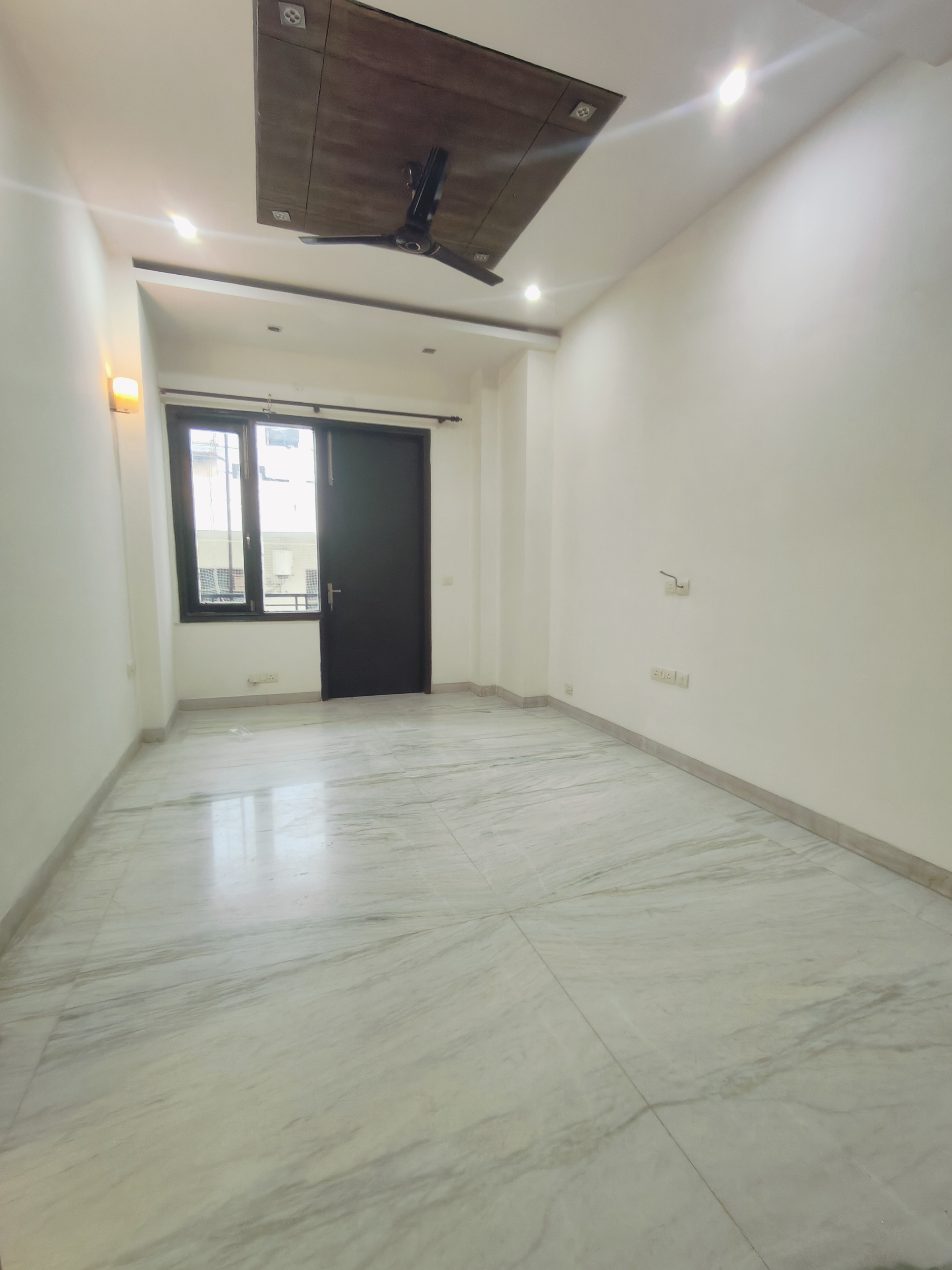 3 BHK + Servant Room Builder Floor For Rent in Sushant Vyapaar Kendra