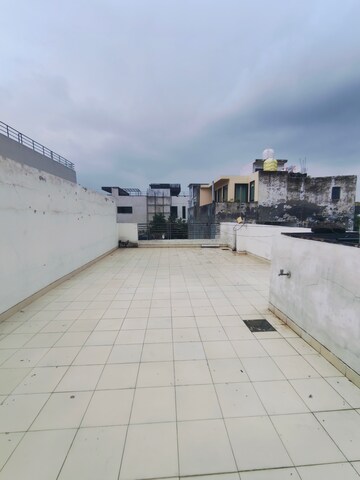 3 BHK Builder Floor – Exterior View View at Sushant Vyapaar Kendra, Sector 43 - for Rent