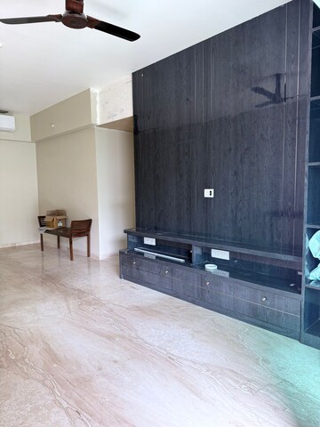 Room in 2 BHK Apartment at LnT Realty Emerald Isle, Powai – for Rent