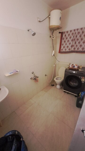 Bathroom in 2 BHK Builder Floor at Rt Nagar – for Rent