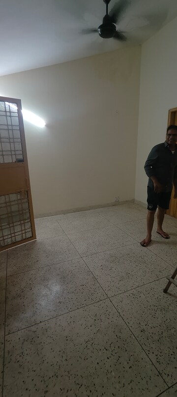 Parking in 1 BHK Builder Floor at Palam Vihar Residents Association, Palam Vihar – for Rent