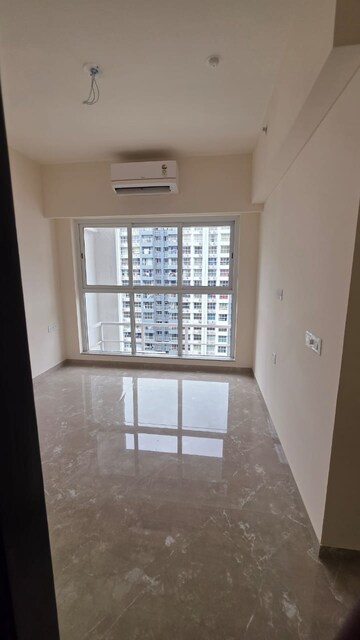 Room in 1 BHK Apartment at LnT Veridian, Powai – for Sale