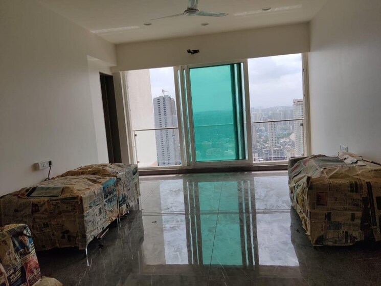 Room, dn nagar 5 Bedroom 2860 Sq.Ft. Apartment In Dn Nagar Mumbai 9018365
