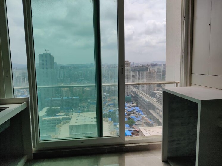 Swimming Pool, dn nagar 5 Bedroom 2860 Sq.Ft. Apartment In Dn Nagar Mumbai 9018365