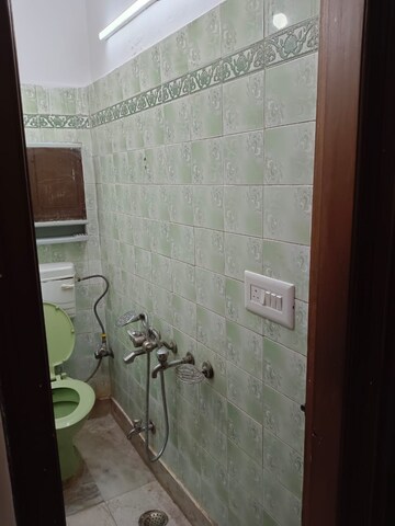 Bathroom in 1 BHK Builder Floor at Lajpat Nagar 4 – for Rent