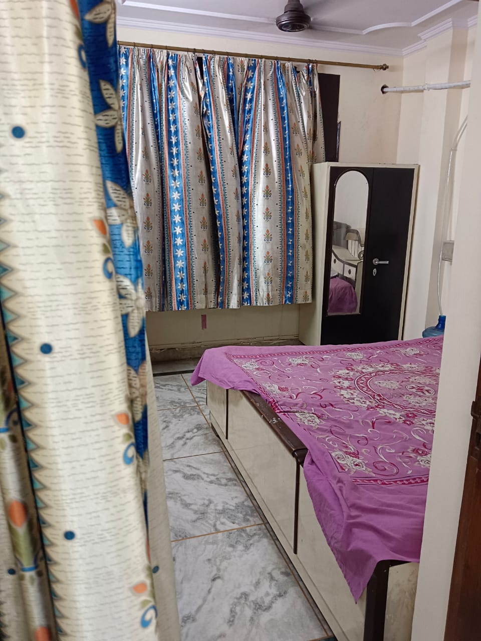 1 BHK Builder Floor For Rent in Lajpat NagaR-4