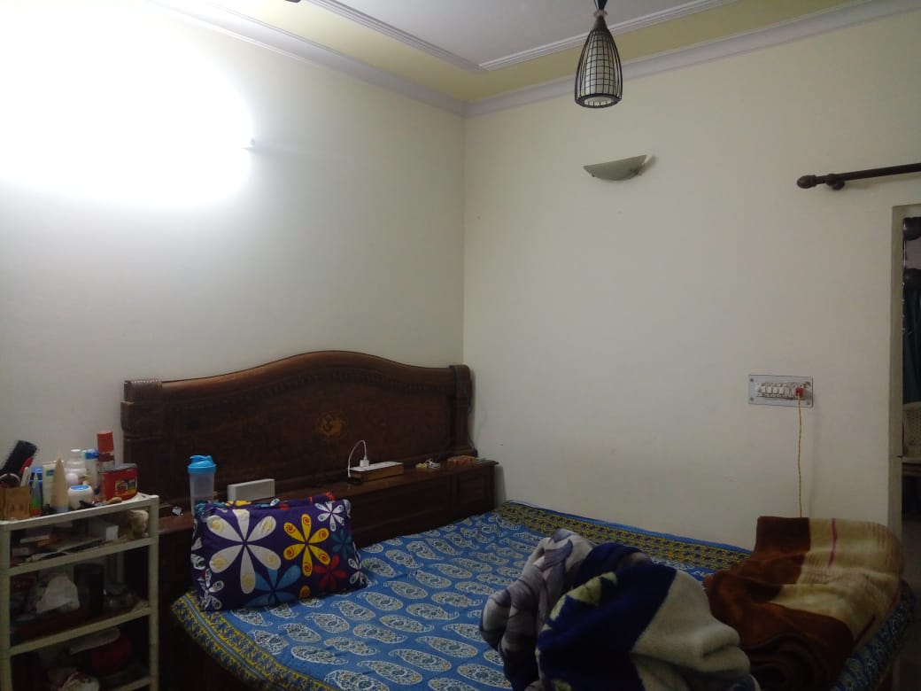 1 BHK Builder Floor For Rent in Lajpat NagaR-4