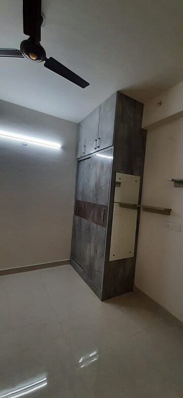 Furnished Amenities in 2 BHK Apartment at Signature Global Synera, Sector 81 – for Rent