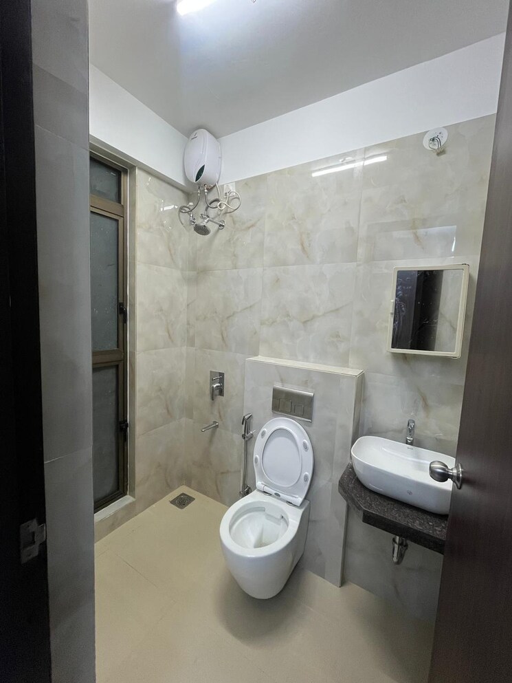 Bathroom, raymond-ten-x-era 2 Bedroom 615 Sq.Ft. Apartment In Pokhran Road No One Thane 9018502