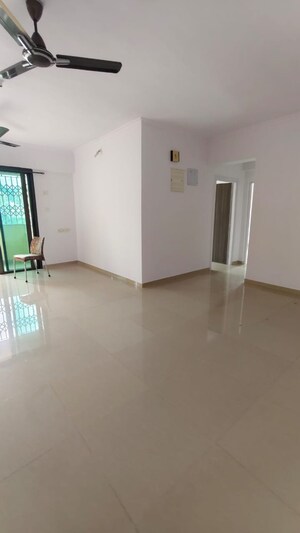 Room in 2 BHK Apartment at Happy Valley, Manpada – for Sale