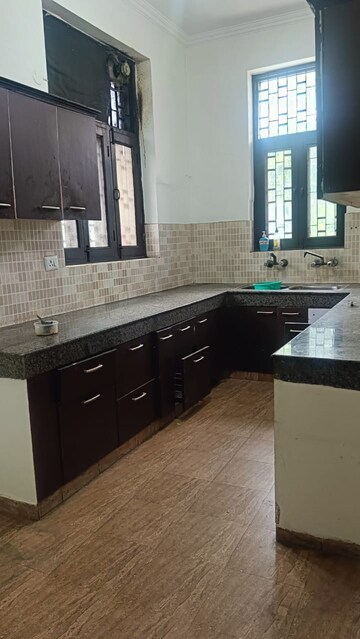 Kitchen in 4 BHK Independent House at Sector 46 – for Rent