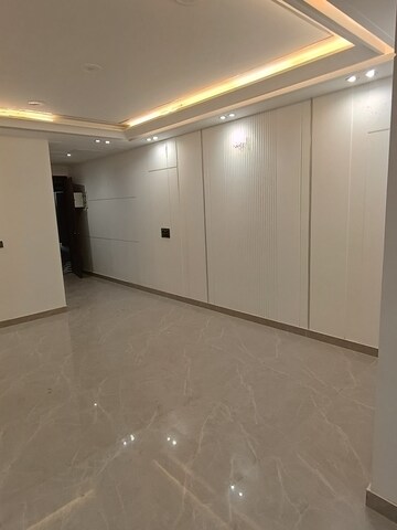 Room in 3 BHK Builder Floor at Raj Nagar – for Sale