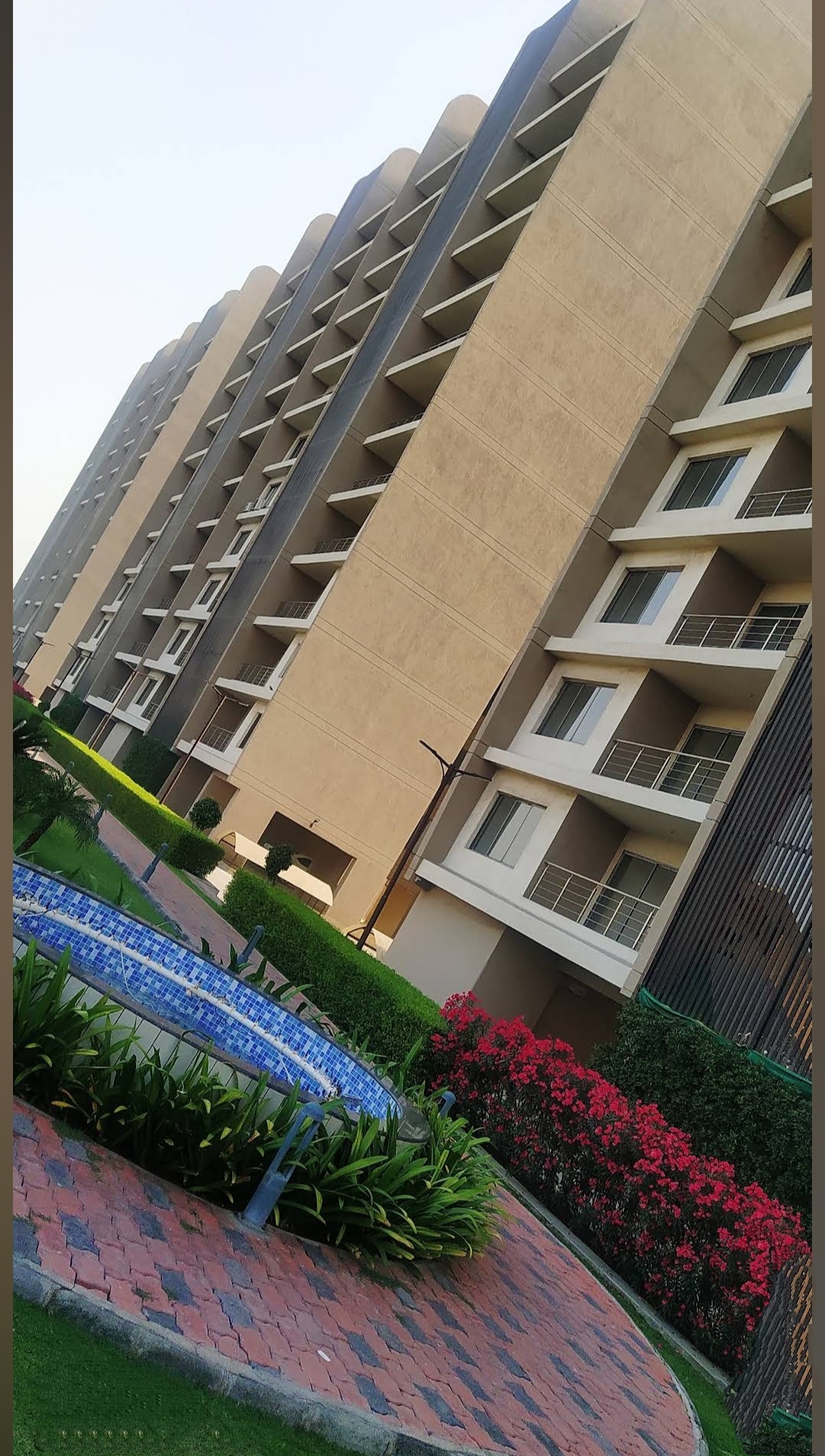 3 BHK + Pooja Room,Study Room Apartment For Sale in Sea Viue Flet Marrion Res