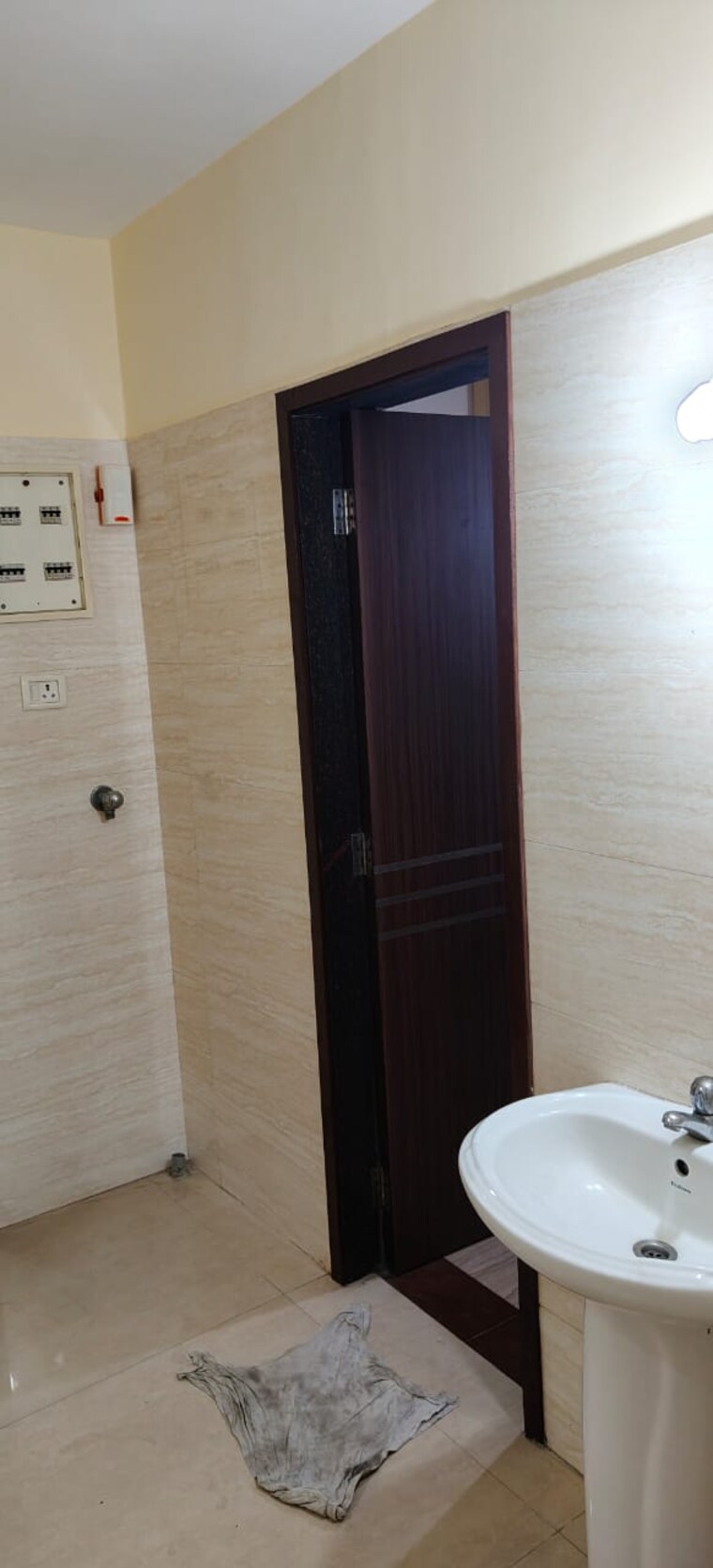 Bathroom, kabra-hyde-park 4 Bedroom 1371 Sq.Ft. Apartment In Manpada Thane 9018644