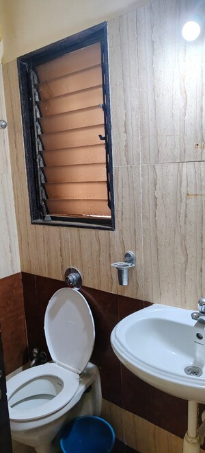 Furnished Amenities in 4 BHK Apartment at Kabra Hyde Park, Manpada – for Sale