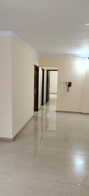 Room in 4 BHK Apartment at Kabra Hyde Park, Manpada – for Sale