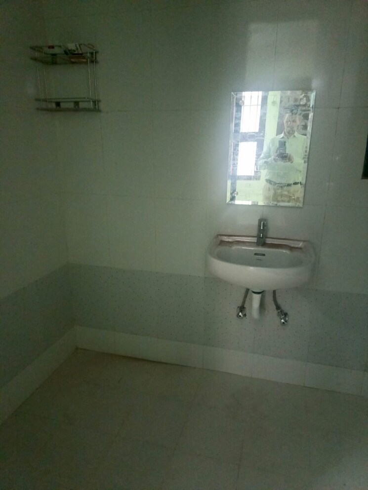 Bathroom, rwa-apartments 3 Bedroom 1500 Sq.Ft. Independent House In Sector 31 Noida 9018630