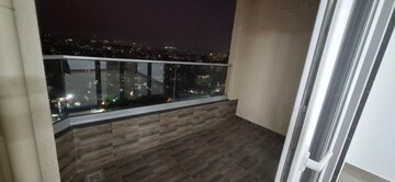 Room in 3 BHK Apartment at Venkatesh Skydale Phase 2, Sinhagad Road – for Rent