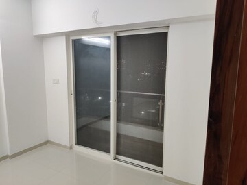 Room in 2 BHK Apartment at Samarth Florencia Building A, Vadgaon Budruk – for Rent