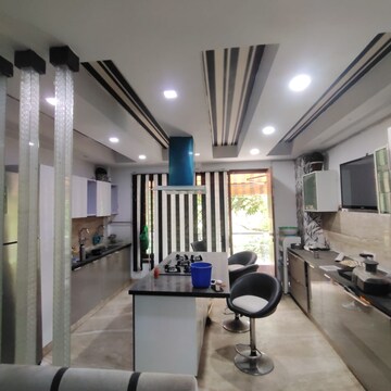 Gym in 3 BHK Builder Floor at Malviya Nagar – for Rent