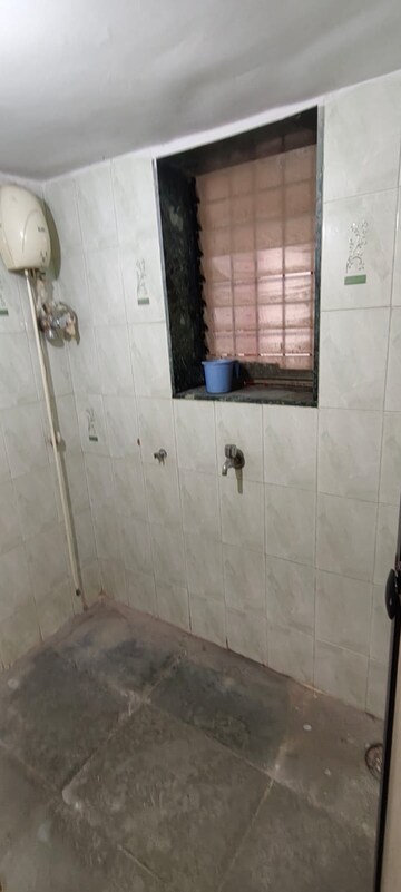 Master Bedroom in 2 BHK Apartment at Tulsidham Complex, Kapur Bawdi – for Rent
