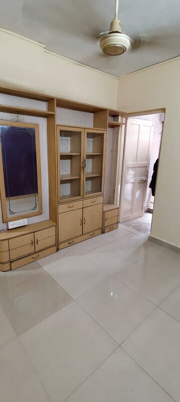 Master Bedroom in 2 BHK Apartment at Tulsidham Complex, Kapur Bawdi – for Rent