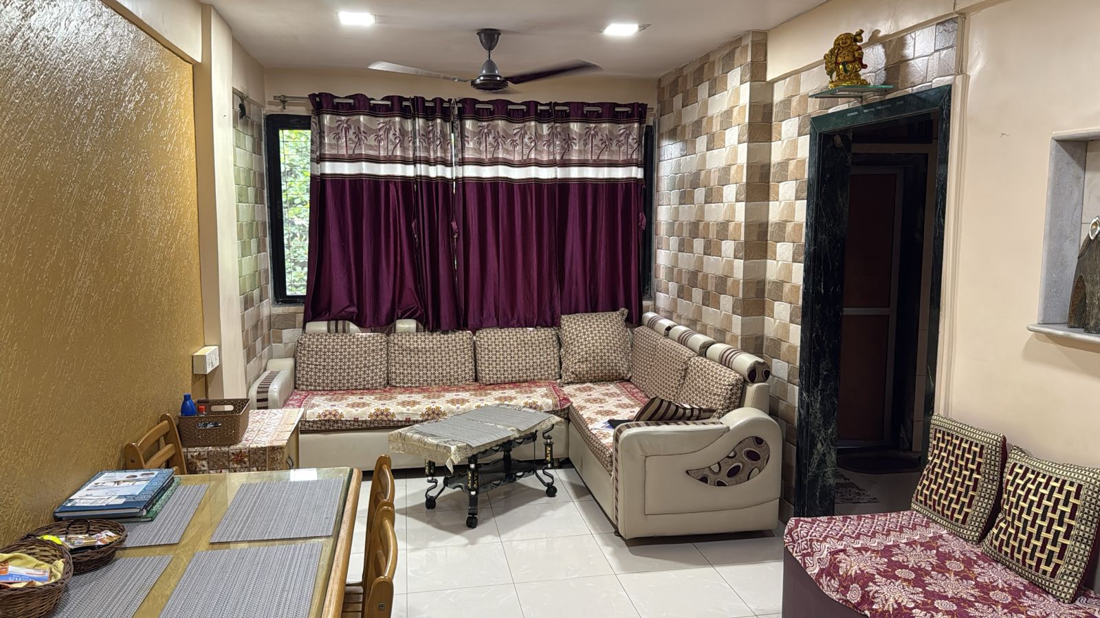 1 BHK + Study Room Apartment For Rent in Vakola Charch 