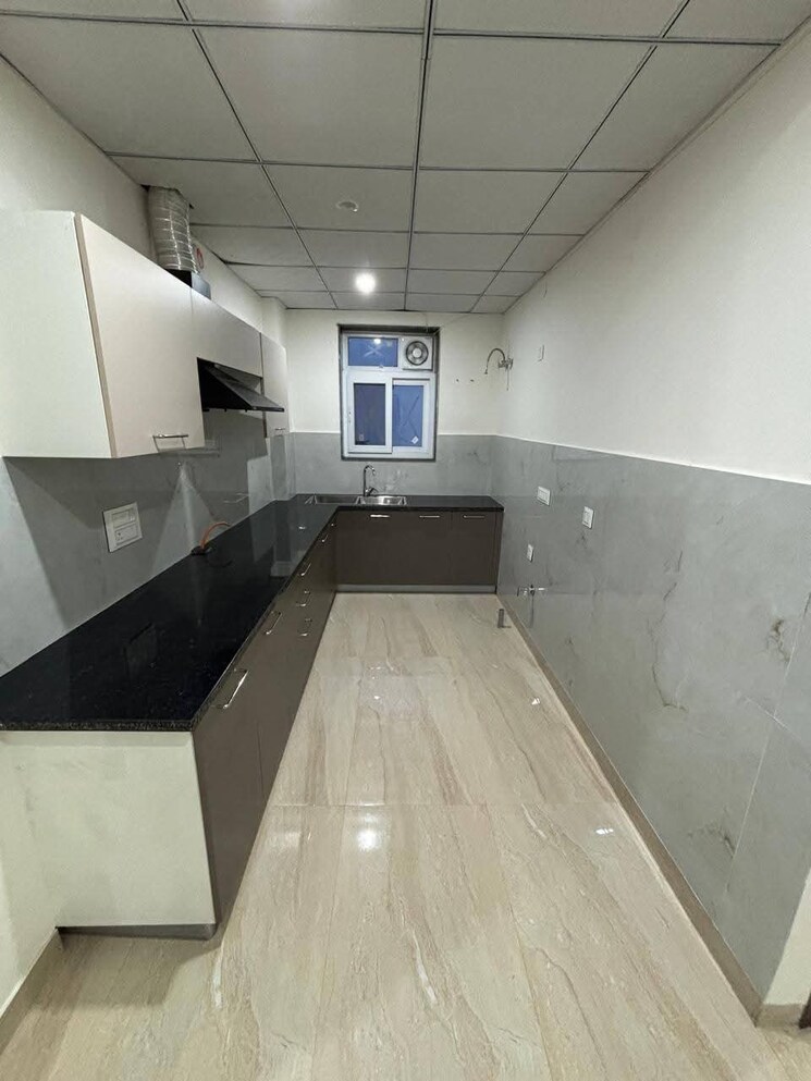 Kitchen, sector 9 3 Bedroom 204 Sq.Yd. Builder Floor In Sector 9 Gurgaon 9018712