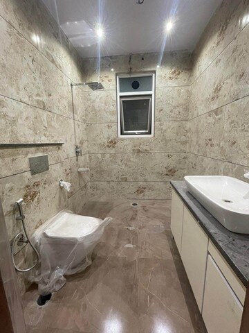 Kitchen in 3 BHK Builder Floor at Sector 7 – for Rent