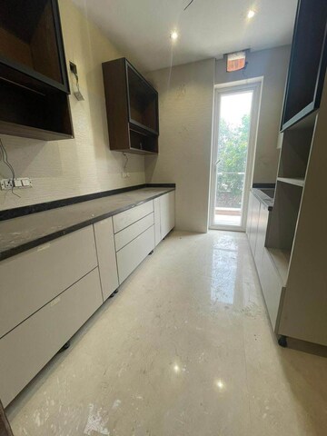 Building Lobby in 3 BHK Builder Floor at Sector 7 – for Rent