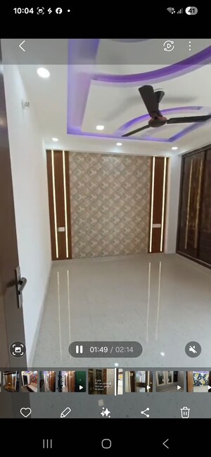 Room in 3 BHK Builder Floor at Dwarka Mor – for Sale