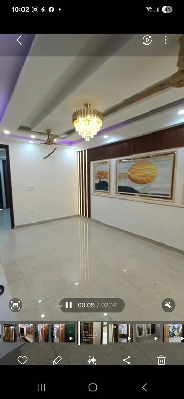 Room in 3 BHK Builder Floor at Dwarka Mor – for Sale